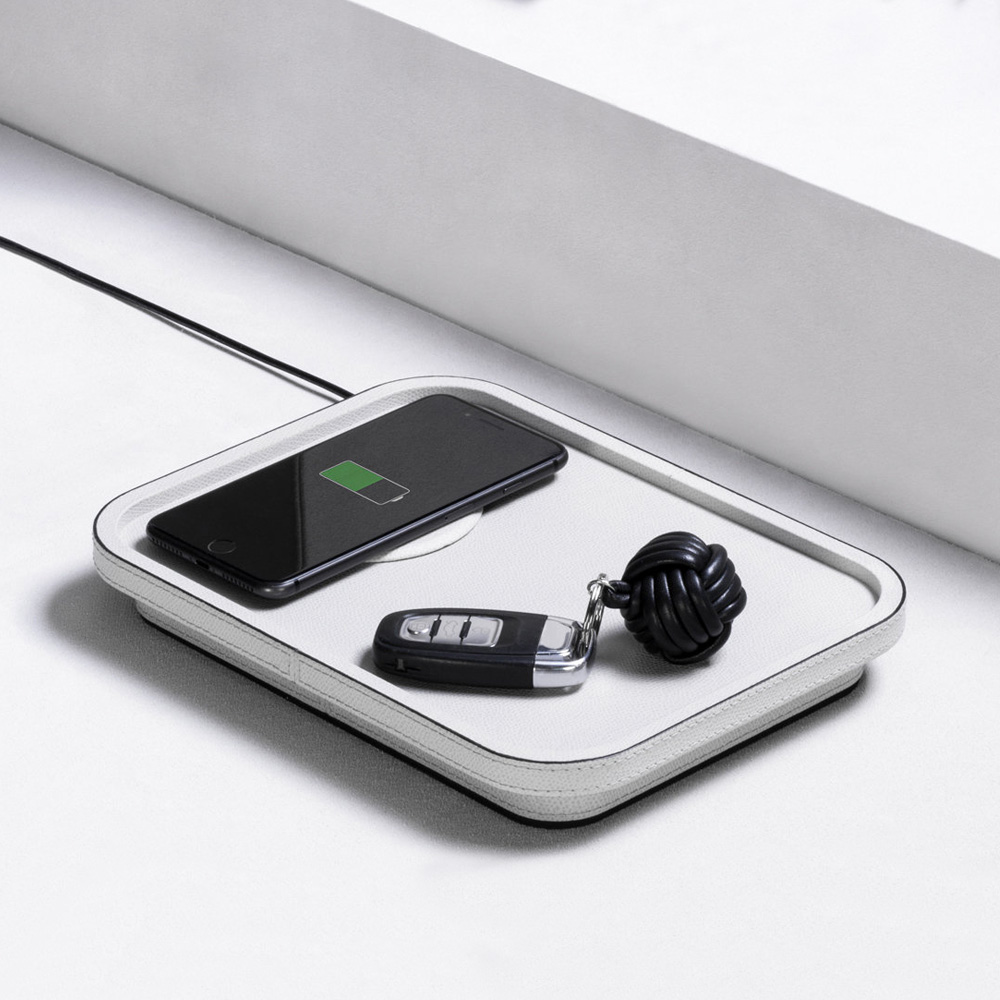 Polo Зарядная станция
Polo Зарядная станция