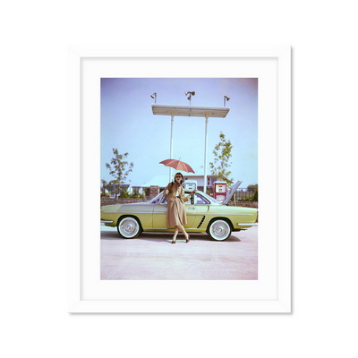 Model In Front Of A Renault Caravelle Постер Model In Front Of A Renault Caravelle Постер