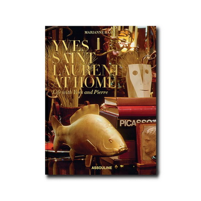 Yves Saint Laurent at Home Книга