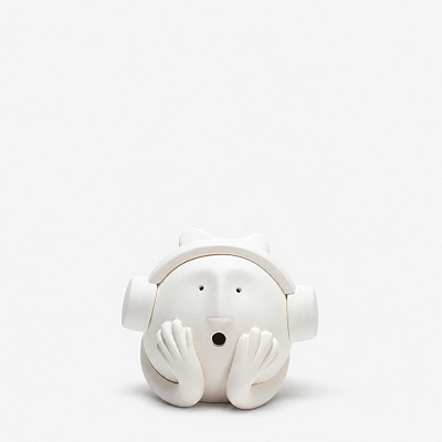 Скульптура Easy Listener #2