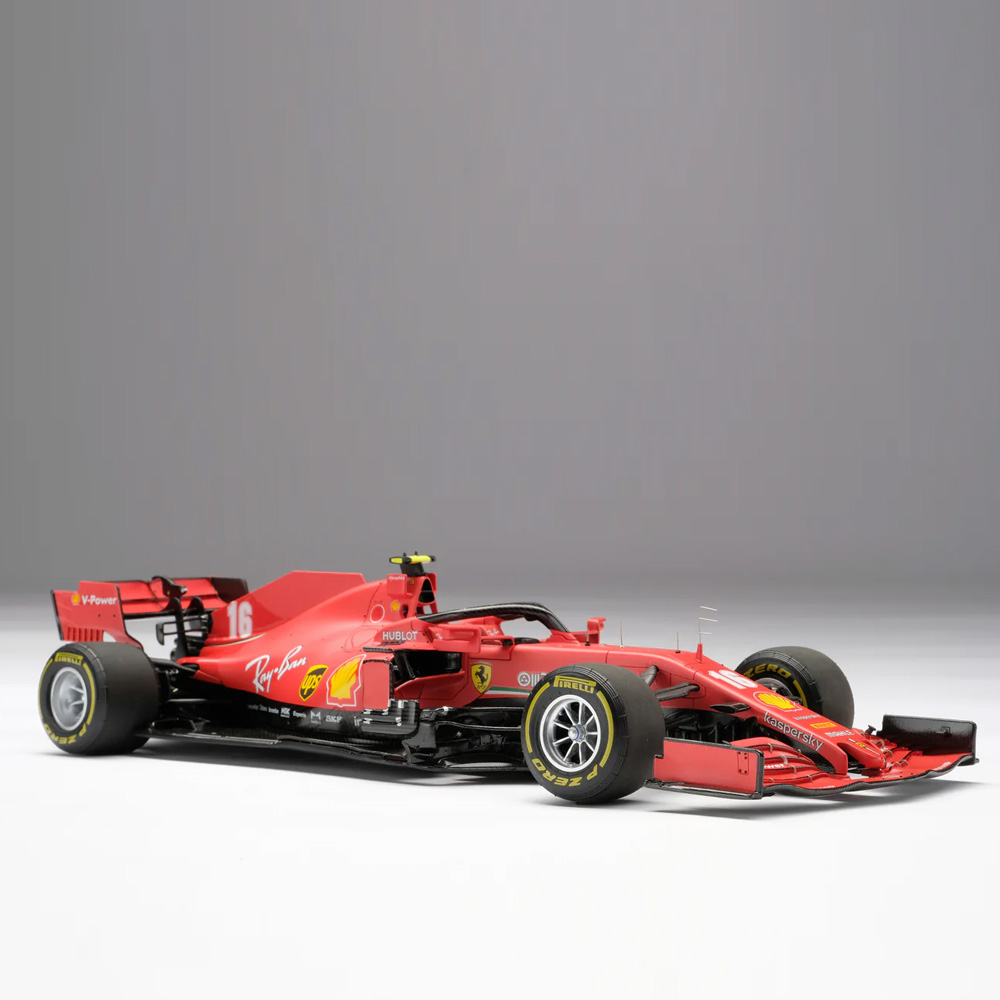 

Ferrari SF1000 | Charles Leclerc Модель автомобиля 1:18