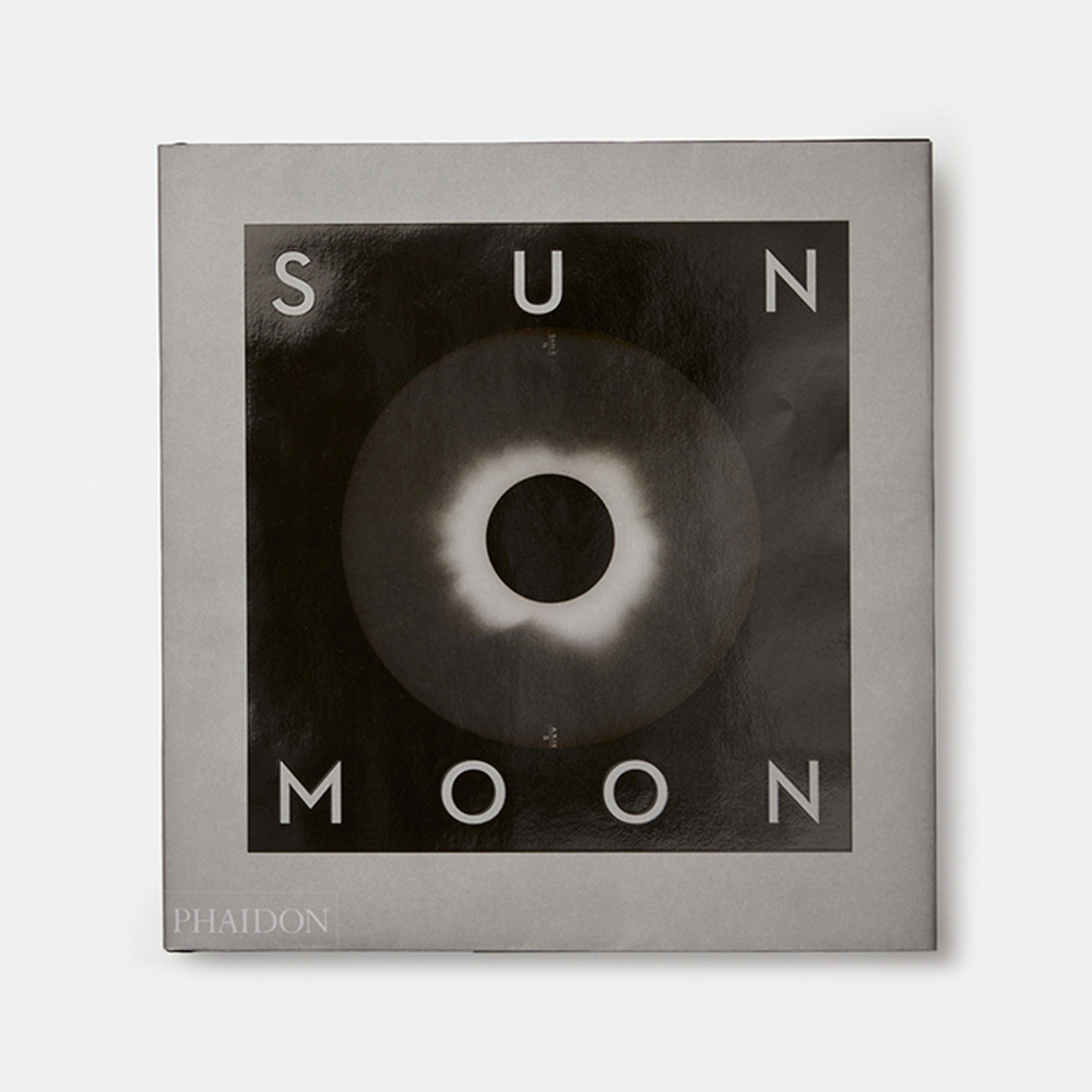 Sun and Moon: A Story of Astronomy Книга Phaidon - фото 1