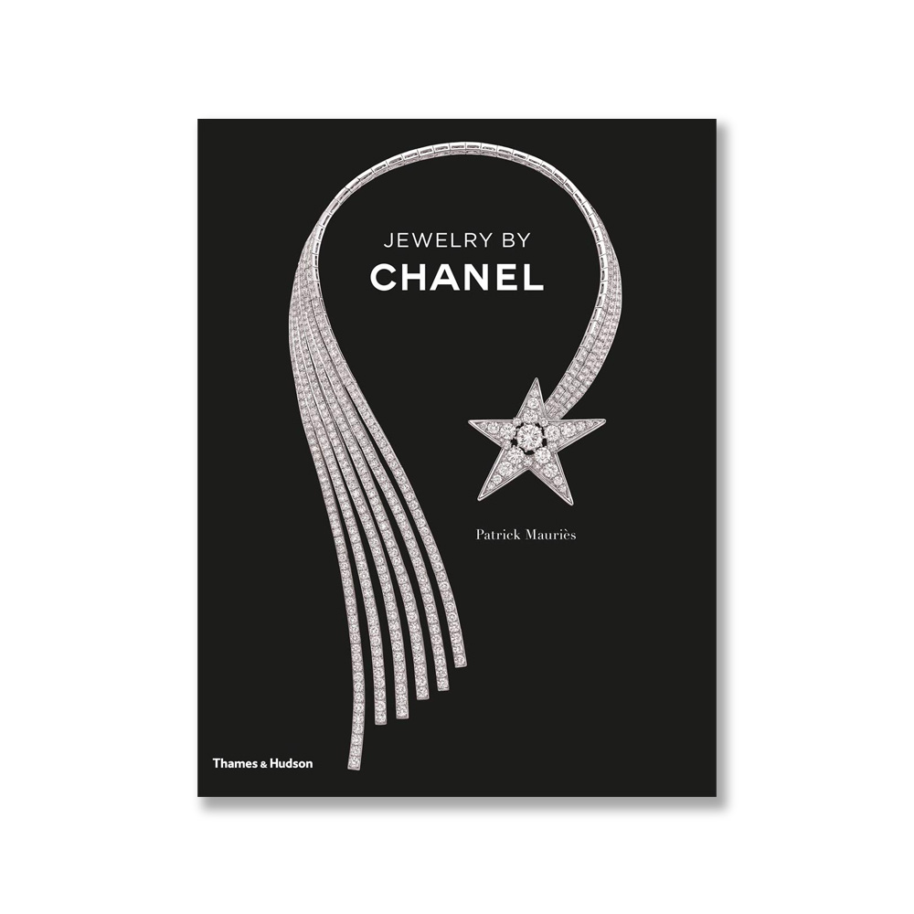 

Книга Jewelry by Chanel