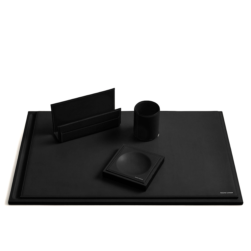 Brennan Black Набор для рабочего стола studio red набор для рабочего стола