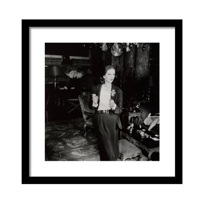 Anne St. Marie Wearing A Chanel Suit Постер Anne St. Marie Wearing A Chanel Suit Постер