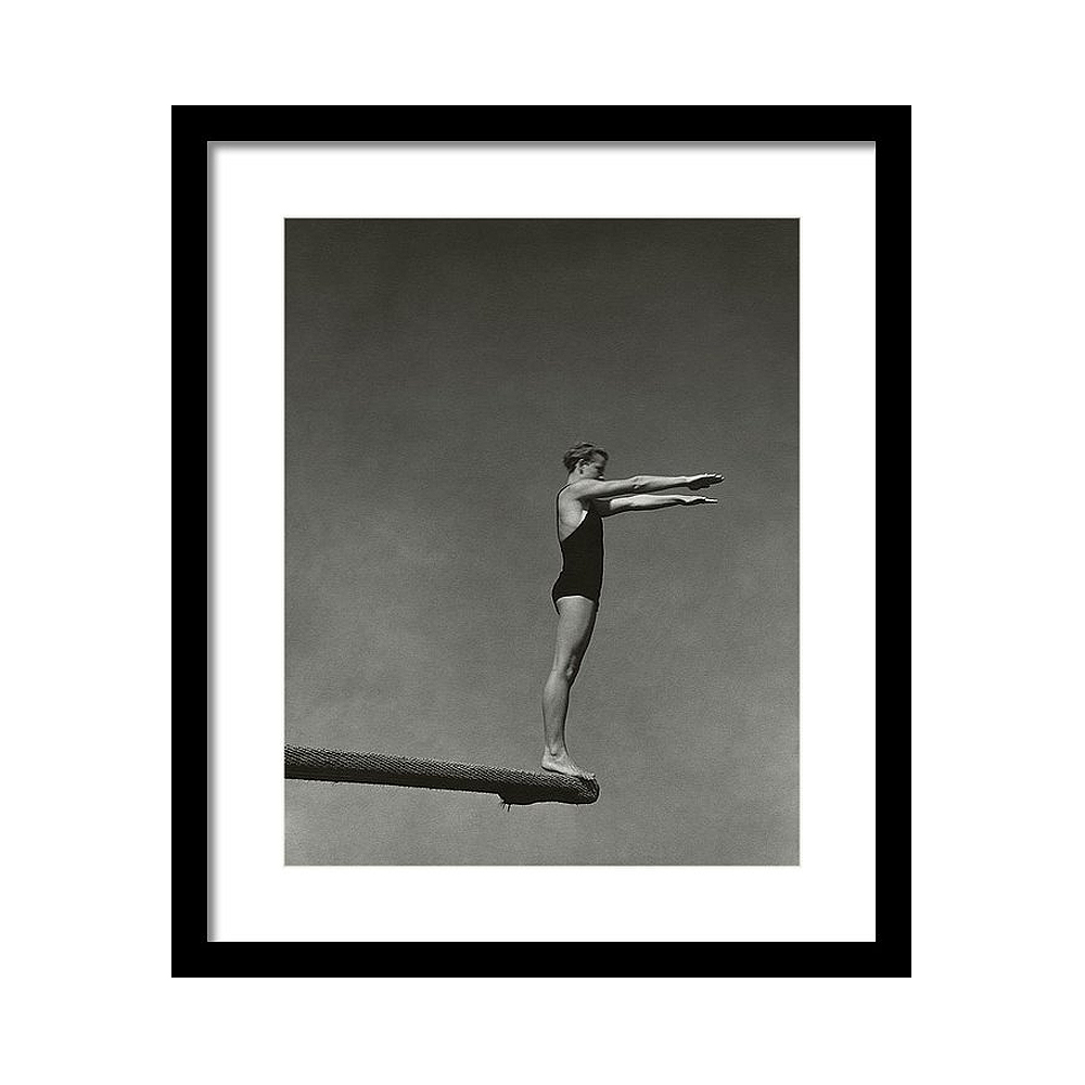 

Katherine Rawls Getting Ready to Dive Постер