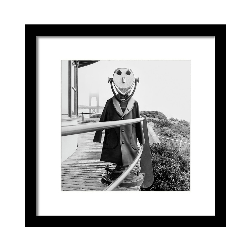 

Coat on Binoculars Постер