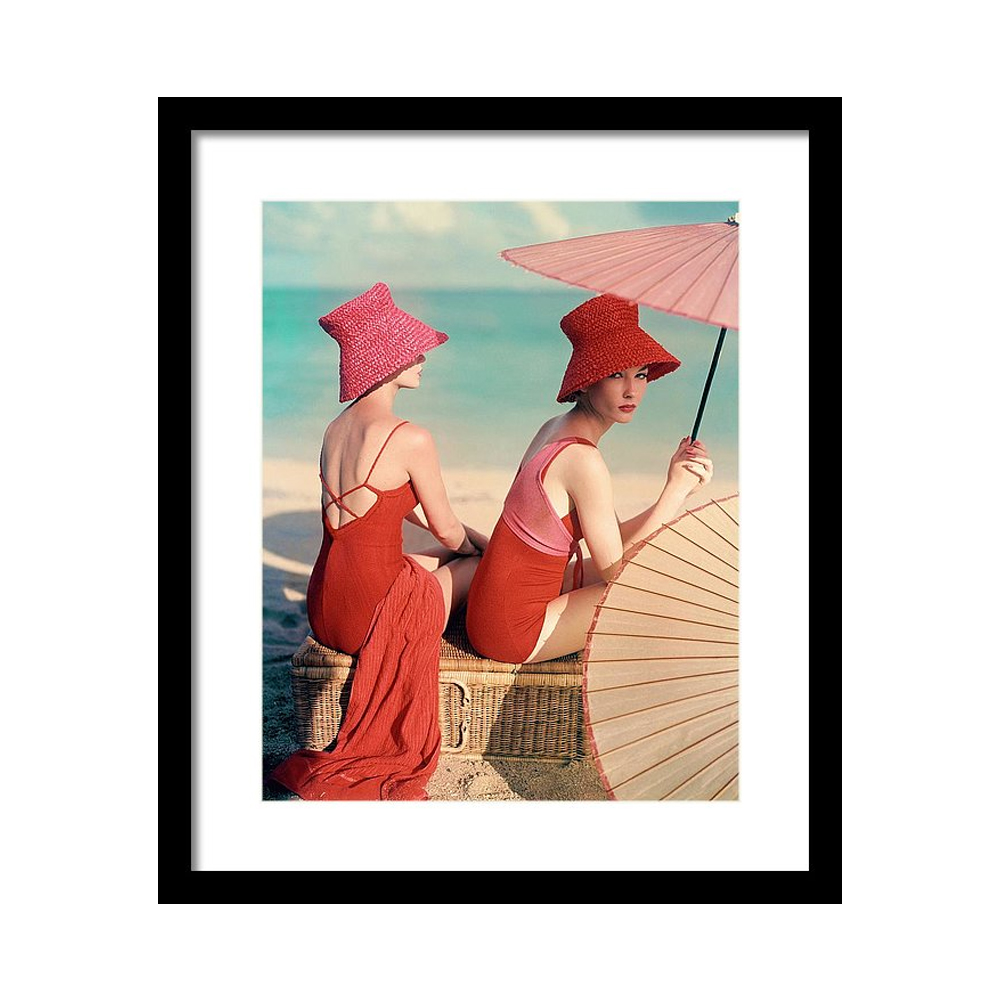 

Models at a Beach Постер