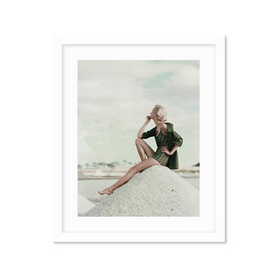A Model Wearing A Swimsuit And Jacket Постер A Model Wearing A Swimsuit And Jacket Постер