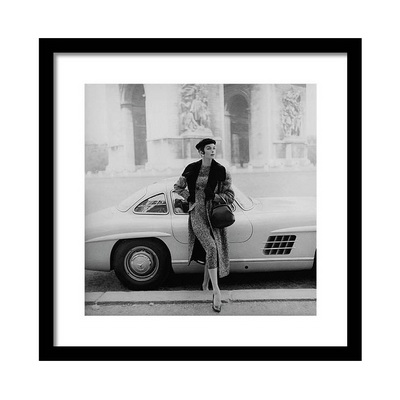 Anne St. Marie By A Mercedes-benz Car Постер Anne St. Marie By A Mercedes-benz Car Постер