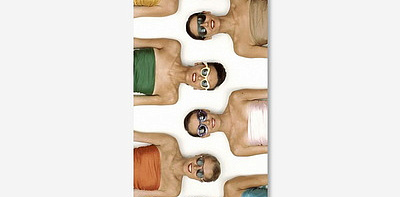A Row Of Models In Sunglasses Постер 56 x 152 см