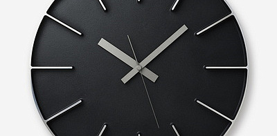 AZUMI Edge Black Часы настенные