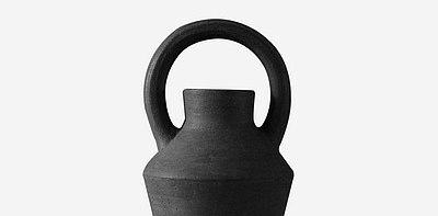 Contradictory 02 Black Ваза H30 см