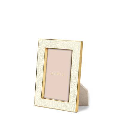 Classic Shagreen Cream Рамка для фото 10х15 Classic Shagreen Cream Рамка для фото 10х15